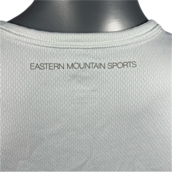 Eastern Mountain Sports | White Tech Wick Twp Piece Work Out Runners Tops - Picture 4 of 15